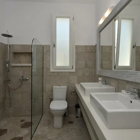 ヴィラ Nisides ナウサ