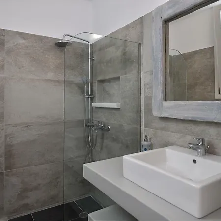 Nisides ヴィラ ナウサ