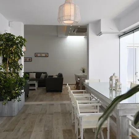 Nisides ヴィラ ナウサ