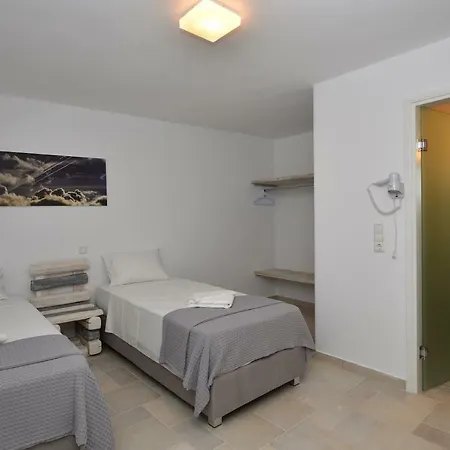 Nisides ヴィラ ナウサ