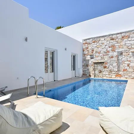 Villa Nisides Náusza