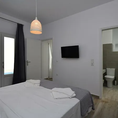 Nisides Villa *